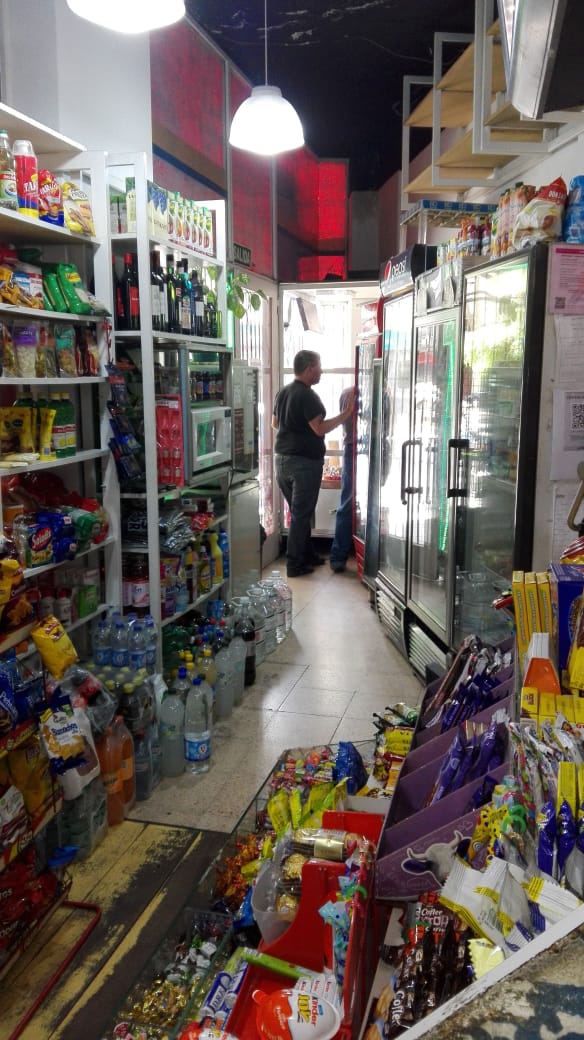 NEGOCIO EN VENTA!! KIOSKO Y ALMACEN Kioskos La Plata